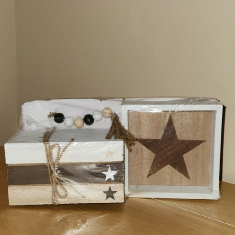 NWT Patriotic Tiered Tray Decor Wood Box Sign Set